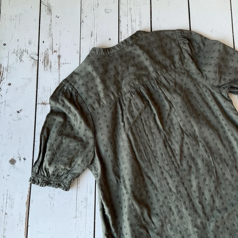 Lucky Brand Olive Green Textured Blouse Size SP Pintuck Button Front Cotton Boho - Picture 10 of 13